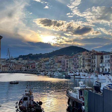 Casa Vacanza A 100 Metri Dal Mare Imperia Exteriör bild