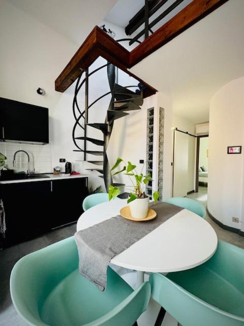 Casa Vacanza A 100 Metri Dal Mare Imperia Exteriör bild